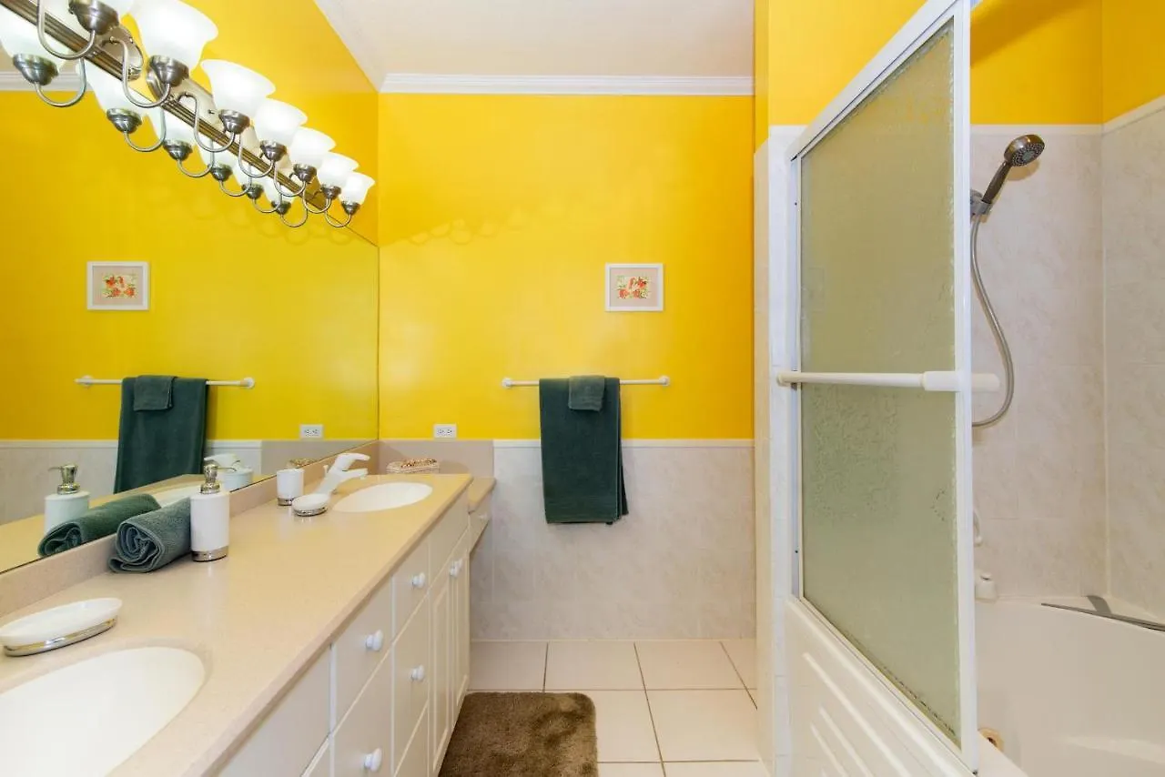 Tatil Evi Northern Lights #4 Condo Old Man Bay Cayman Adaları